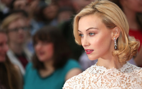 Sarah Gadon nackt porno bilder