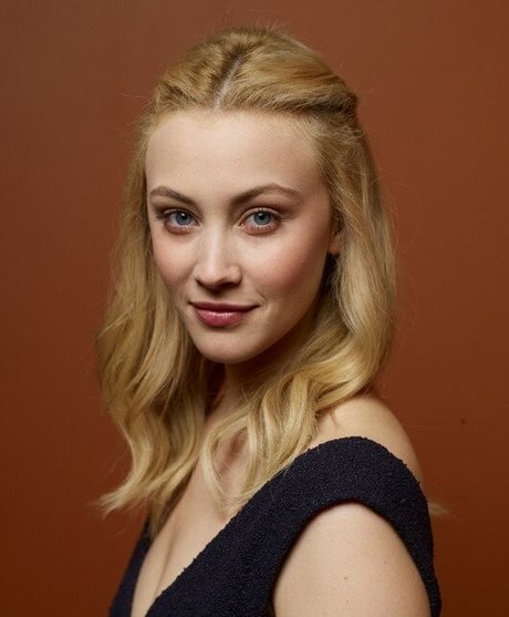 Sarah Gadon schöne pornografische bild