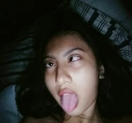 Michaela trinos xxx pornostar galerie