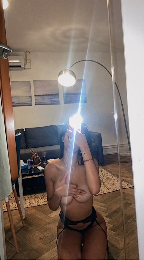 lina 67 xxx nackten bild