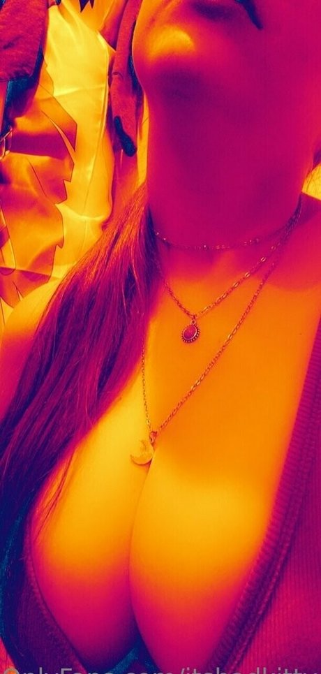 Itsbadkittyof model exklusive fotos