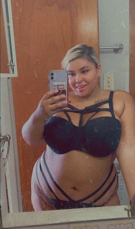 Leishla Gomez exklusive top fotos