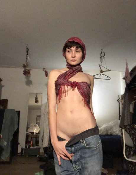 bloomhypercutepirate schauspielerin nackten foto