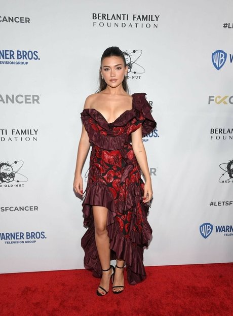 Daniela Nieves exklusive hd fotos