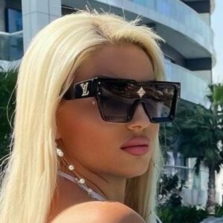 Jelena Savic freie nackte galerien