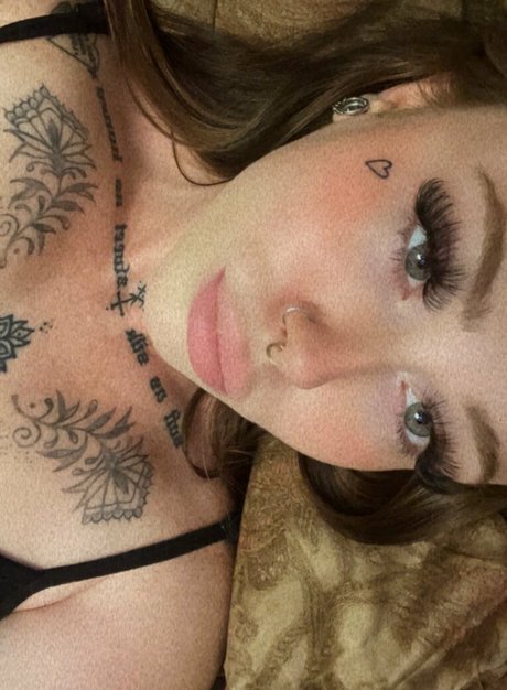 baby brünette onlyfans perfekte nacktheit archiv