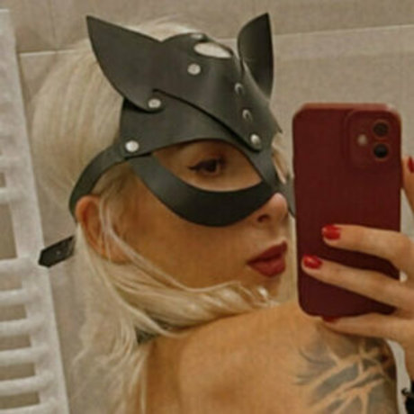 Poojebaoo schauspielerin nacktheit galerie