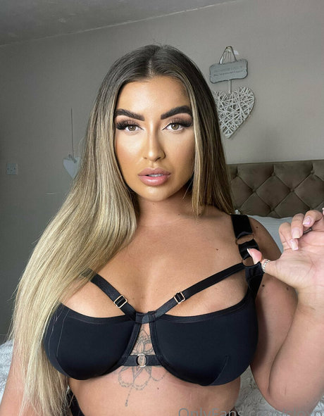 Chloe Fleming nackt sexy fotos