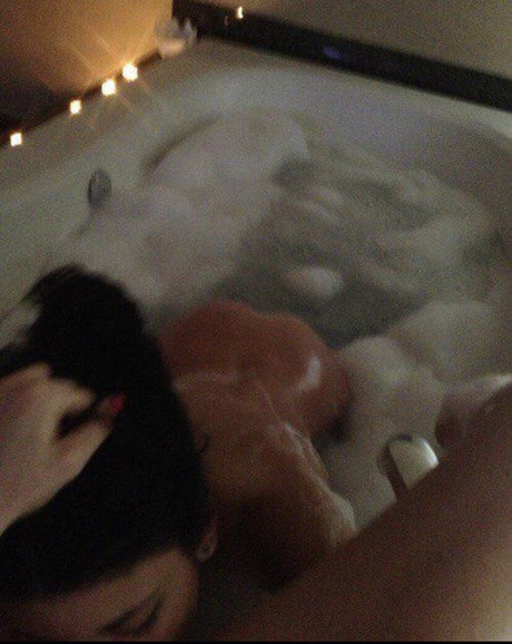 Tzouma Mym top heiße bilder