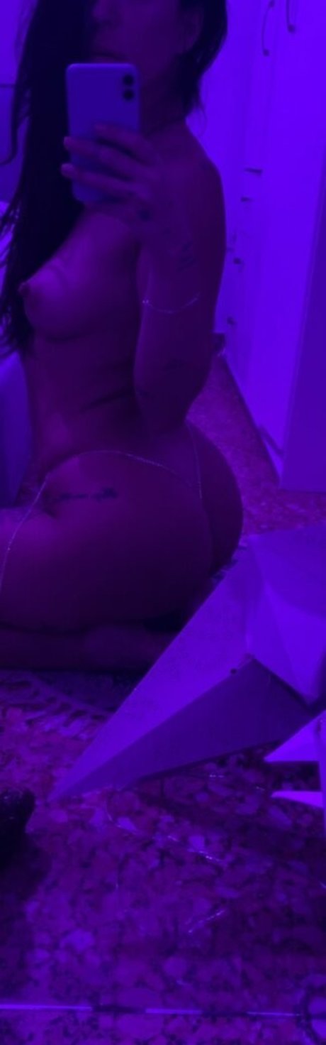 Tzouma Mym akt galerie