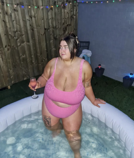 Aimee Turley pornostar top bild