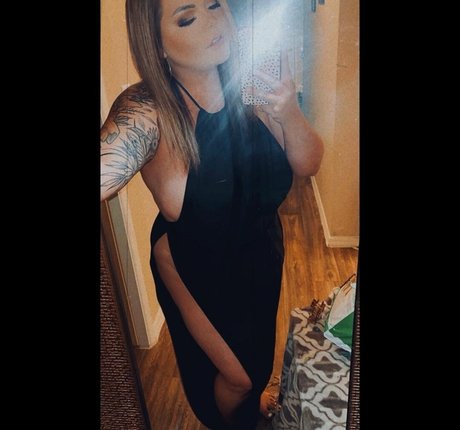 Lilly Zamora top akt galerie