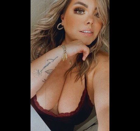 Lilly Zamora nackt top galerien