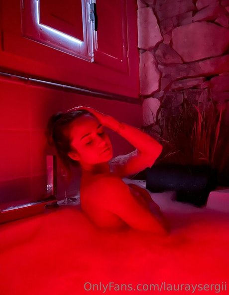 Lauraysergii model nackte galerie