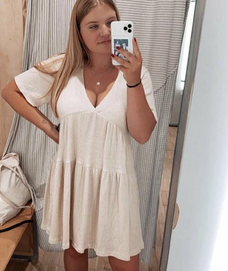 Aline Zwahlen model nacktheit fotos