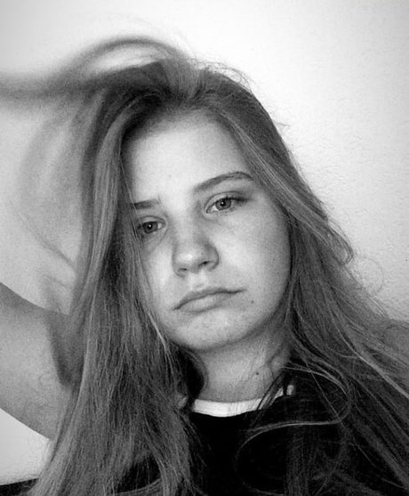 Aline Zwahlen erotische nackten foto