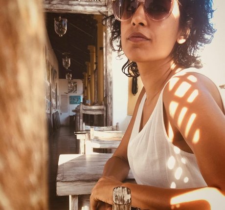 Agam Darshi xxx nacktheit bilder