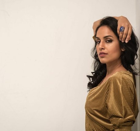 Agam Darshi top hd fotos