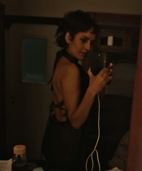 Agam Darshi xxx schöne archiv