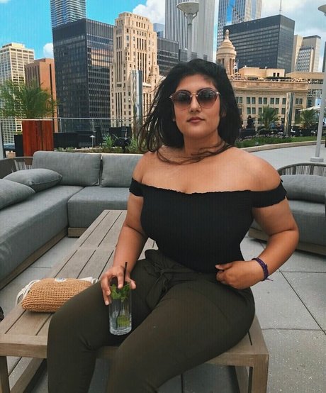 Sanjana freie erwachsene foto