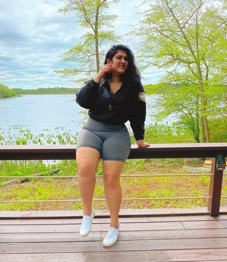 Sanjana schauspielerin erwachsene fotos