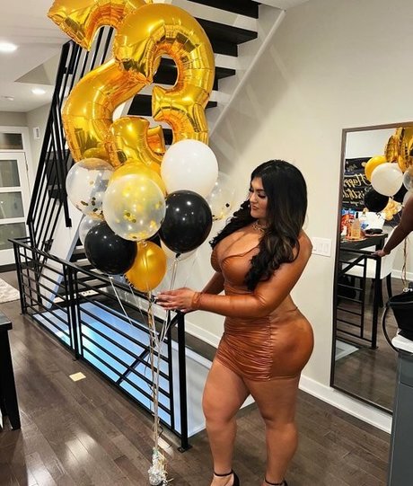 Sanjana erwachsene nackten bilder