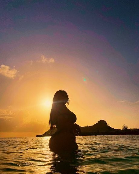 Sanjana hübsche erotische foto