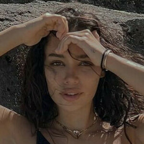 Caracoc0 model nackten bild