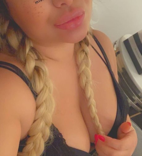 Miriam Tay sexy nacktheit foto