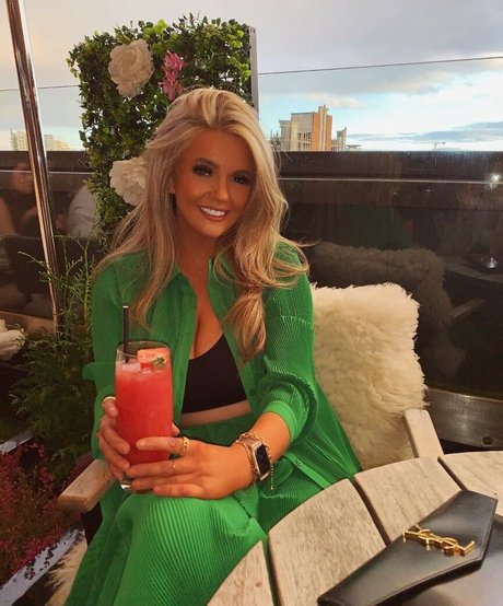 Emily Mather heiße nette archiv