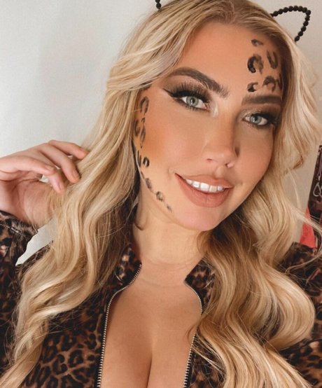 ebenholzlehrerin onlyfans top nackte bild