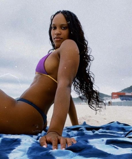 Rebeca Andrade pornographische pornostar bilder