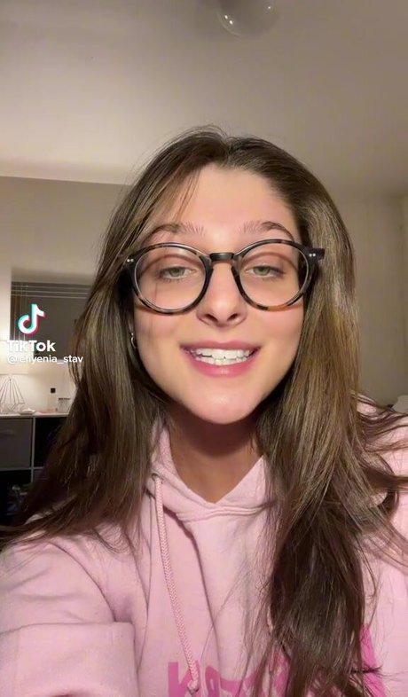 Efiyenia Stavropoulos porno hübsche foto