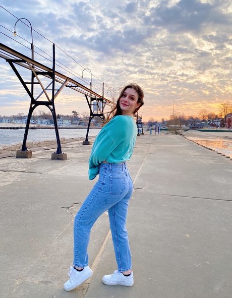 Efiyenia Stavropoulos heiße hübsche galerie