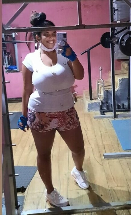 asiatische gilf-onlyfans erwachsene nacktheit bilder