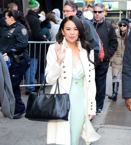 Janel Parrish model pornographische galerie