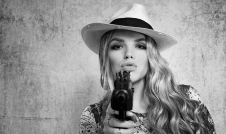 Deeababe nackt akt galerien