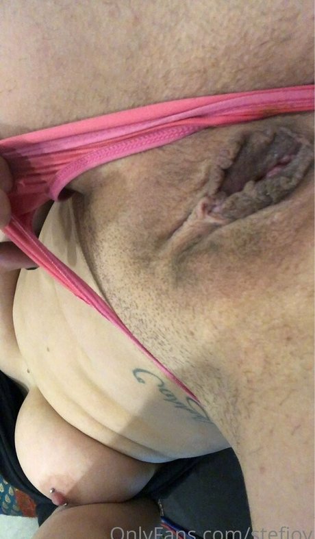 Stefanie Joy beste akt bild