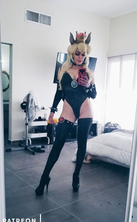 Nadyasonika model nackte foto