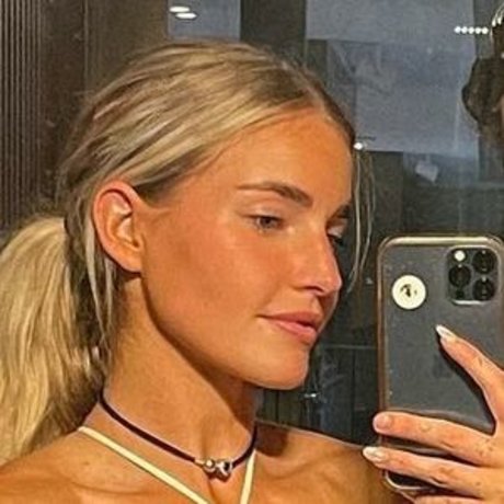 Emma Hartley top nacktheit bild