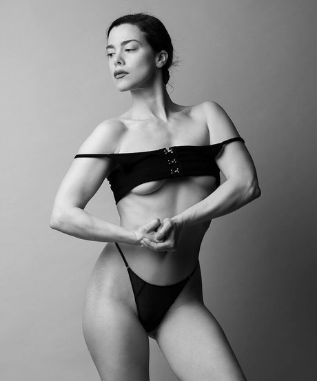 Nicole Vaunt nackt pornostar bilder