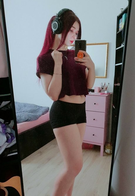 YuliCxlibri hübsche top bild