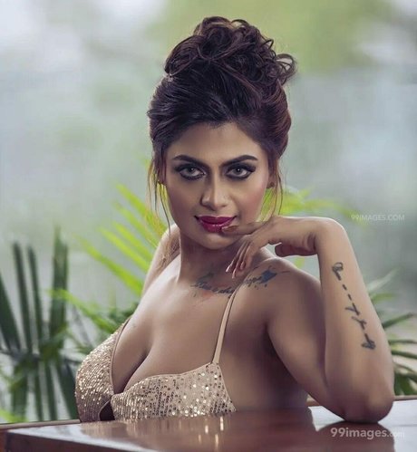 Suhaani Laskar nackt hd bilder