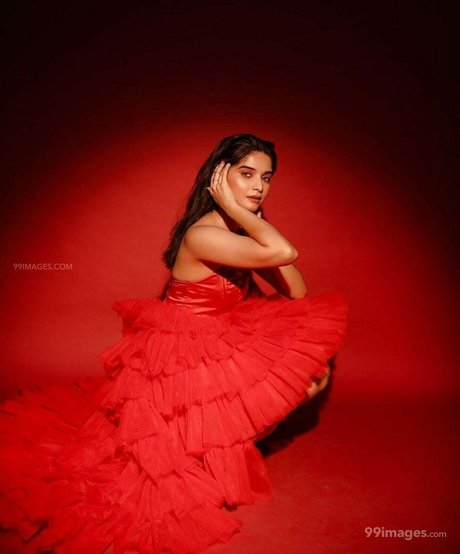 Bhavika Sharma schöne archiv