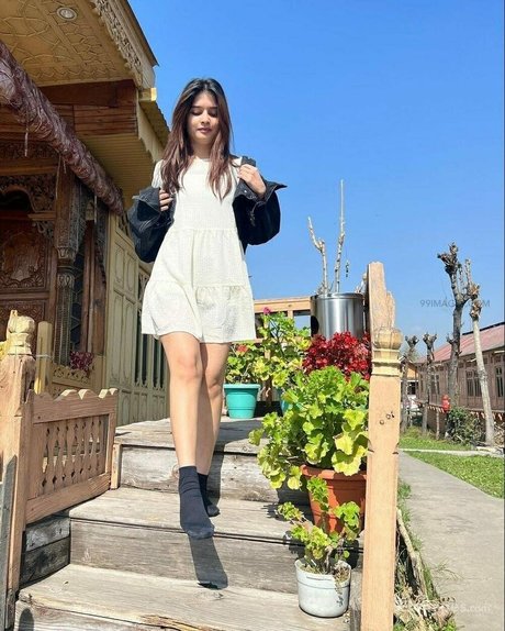 Bhavika Sharma exklusive pornographische foto