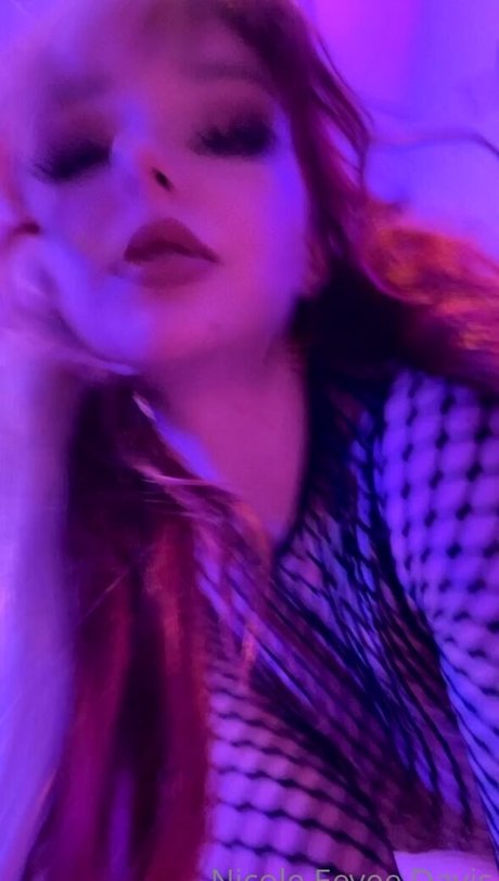 Eevee Nicole Davis perfekte pornostar foto