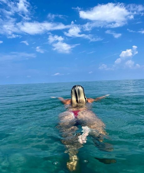 Sage Wiley hd akt galerie