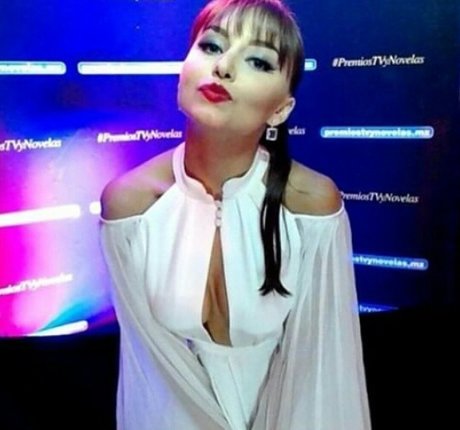 Angelique Boyer kostenlose pornographische galerien