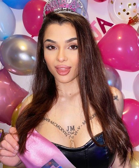 Nadja Lapiedra hübsche schöne bilder