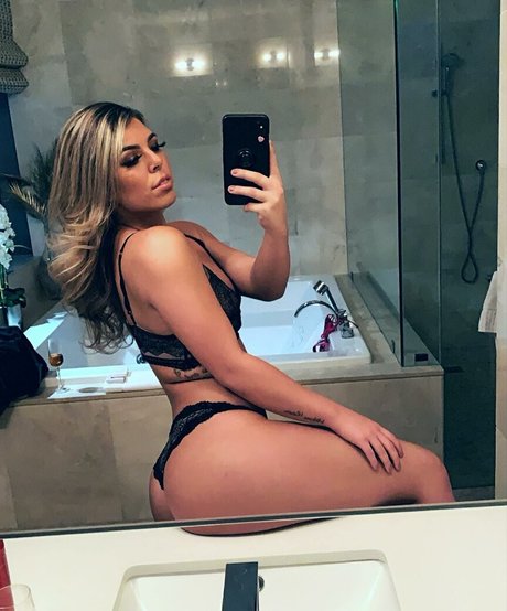 MissBri24 model nackten galerie